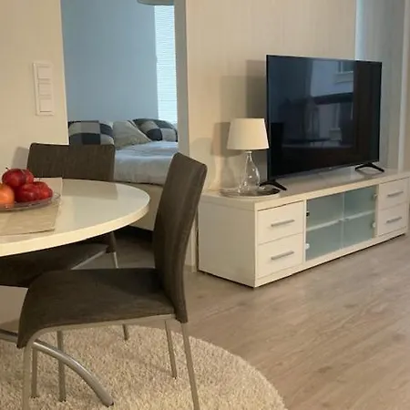 Hervannassa Uusi Saunallinen Kaksio + Parkkipaikka + Ratikka 탐페레