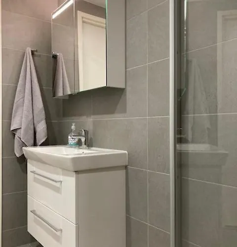 Hervannassa Uusi Saunallinen Kaksio + Parkkipaikka + Ratikka * 탐페레